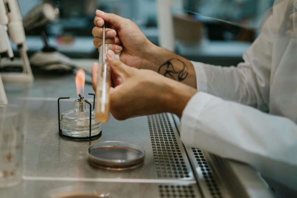 Understanding the Bunsen Burner: A Complete Guide 2 Bunsen burner